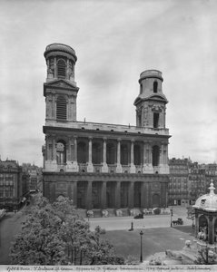 Uitzicht op de kerk van Saint-Sulpice, 1921-22 door Studio Giraudon